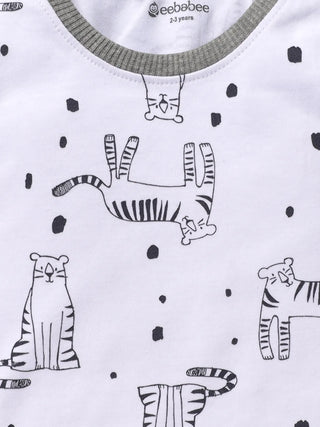 Full sleeve black cat pattern in pure white pajama set for baby