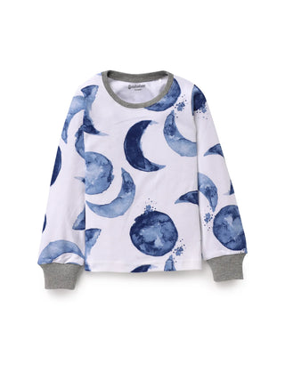 Full sleeve blue moon pattern in white pajama set for baby