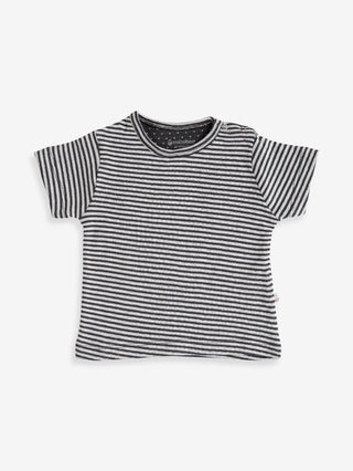 Half sleeve black stripe pattern in white t-shirt & shorts for baby