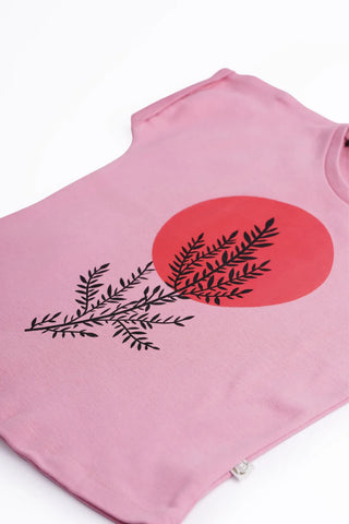 Half sleeve pink graphic t-shirt for baby