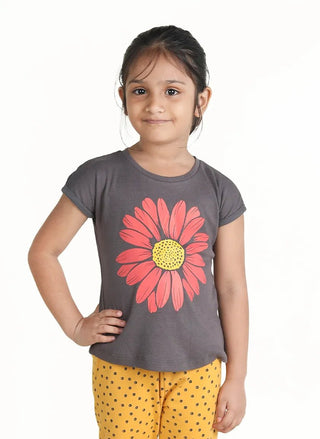 Half sleeve flower pattern in black graphic t-shirt for baby - Kidulan