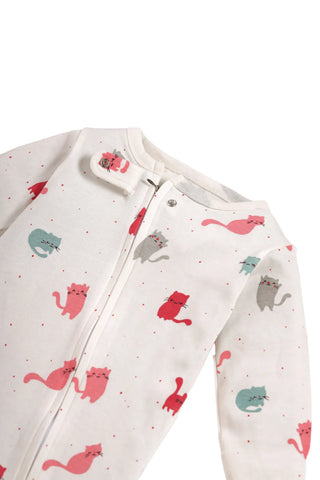 Full sleeve cat patterns in white zipper sleepsuit with cap for baby